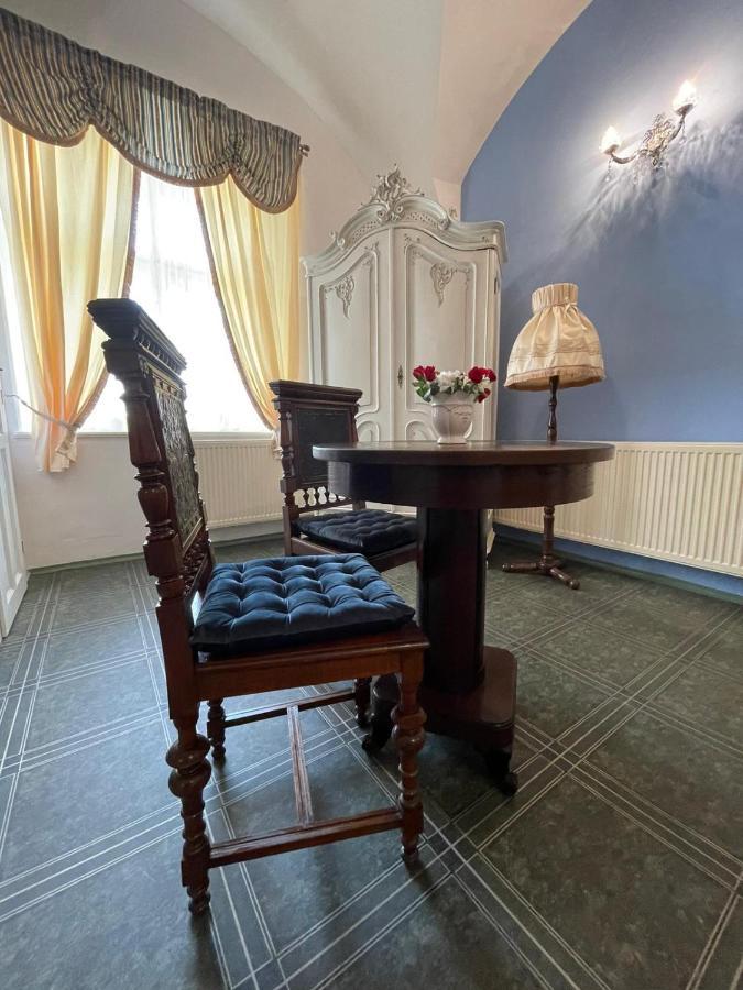 Dvouluzkovy Blue Grace Na Zamku * Ceska Kamenice